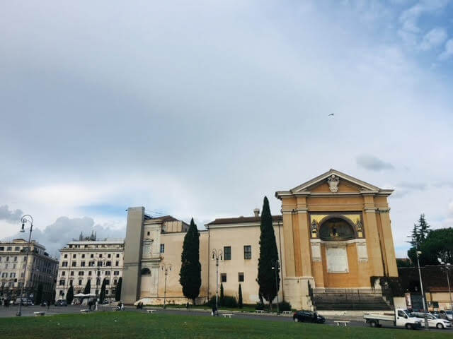 Santuário da Escada Santa (Scala Sancta) em Roma, próximo à Basílica de São João de Latrão.