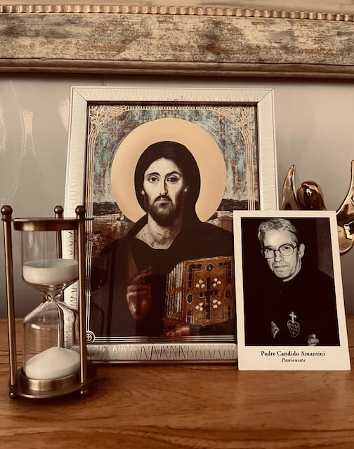 Padre Candido Amantini, sacerdote passionista ligado à Escada Santa em Roma, conhecido por sua vida de oração e acolhimento aos peregrinos.