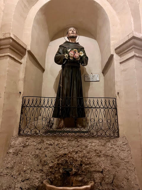 Imagem de São Francisco na Basílica de Santa Maria dos Anjos, em Assis.