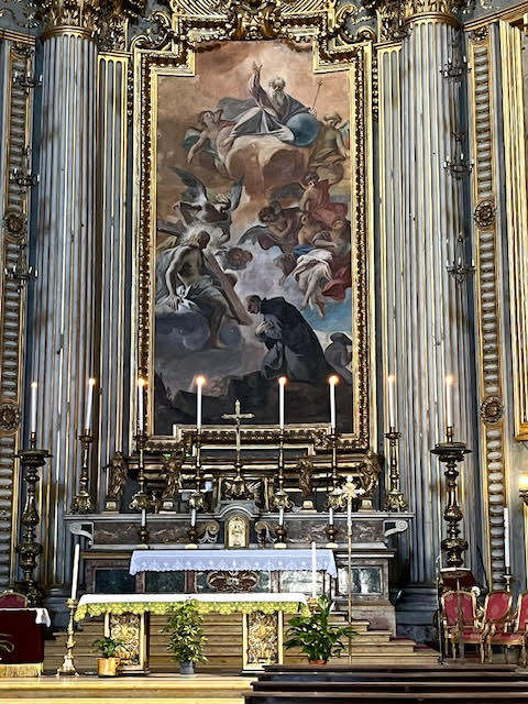 Interior da Basílica de Santo Inácio de Loyola em Roma.