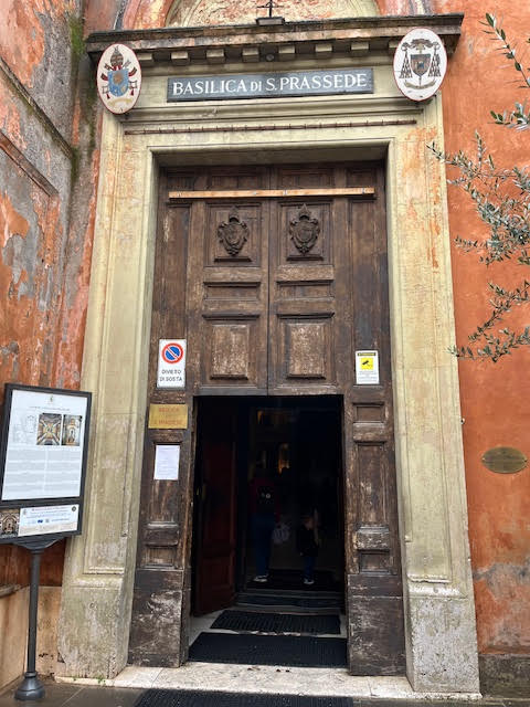 Basílica de Santa Prassedes, onde se encontra a Coluna da Flagelação de Cristo.