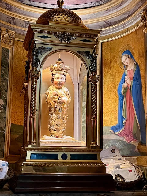 Santo Bambino di Aracoeli, imagem venerada na Basílica de Santa Maria in Aracoeli, em Roma.