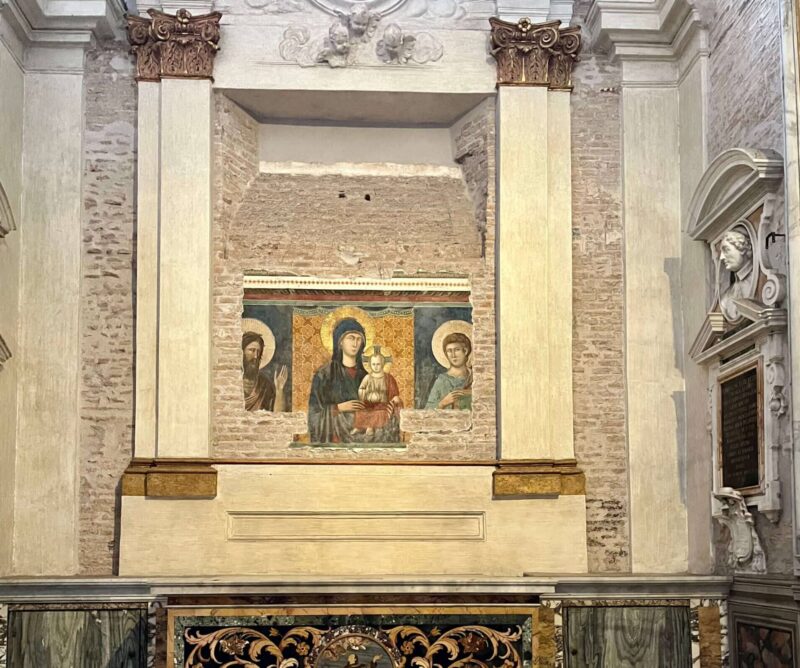 Afresco medieval na Basílica de Santa Maria in Aracoeli em Roma